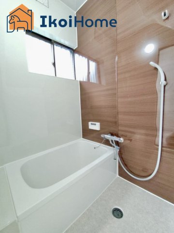 明石市朝霧東町１丁目　中古一戸建の浴室|【ホームページに現地動画掲載中】●年中無休：当日予約可●浴室リフォーム！新調済みで綺麗です。