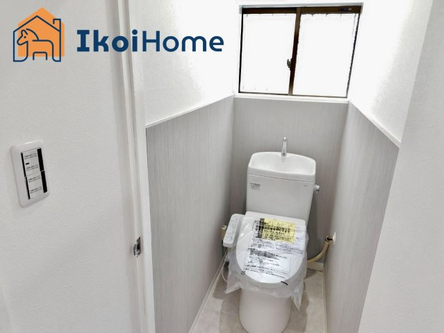 明石市朝霧東町１丁目　中古一戸建のトイレ|【ホームページに現地動画掲載中】●年中無休：当日予約可●新調済みの綺麗なお手洗いです。