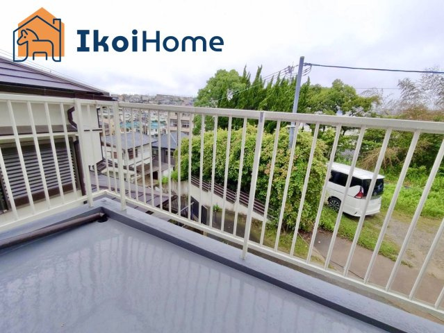 明石市朝霧東町１丁目　中古一戸建のバルコニー|【ホームページに現地動画掲載中】●年中無休：当日予約可●屋根は８万円～バルコニー設置できます。