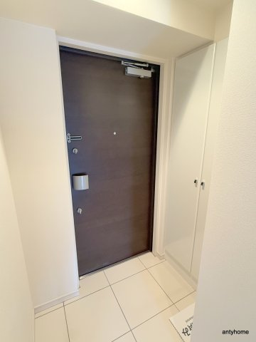 アドバンス大阪ドーム前　仲介手数料無料の玄関