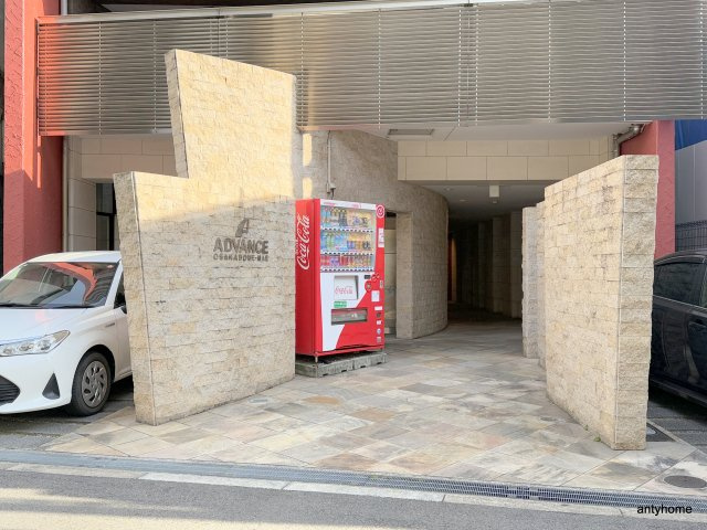 アドバンス大阪ドーム前　仲介手数料無料のエントランス