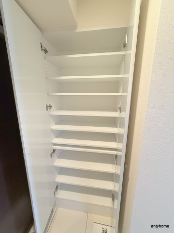 アドバンス大阪ドーム前　仲介手数料無料の収納