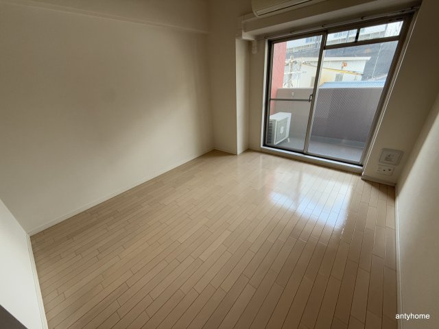 アドバンス大阪ドーム前　仲介手数料無料の居間・リビング