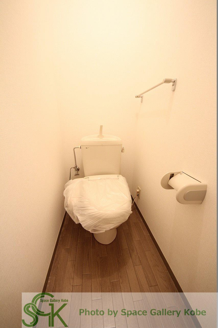 アメニティーハウスのトイレ|※お部屋により仕様が異なる場合があります※