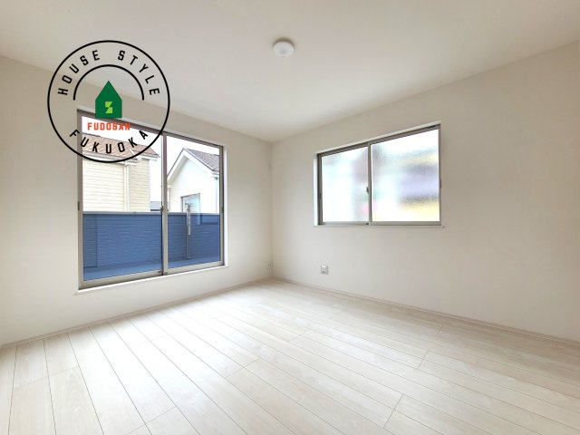 福岡市東区香住ケ丘5丁目第1-6棟（E号棟）の内観：施工例|主寝室には収納力に優れたクローゼットがありますので、お部屋もすっきり片付きます。