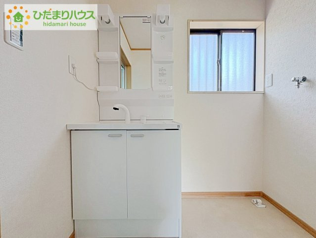 那珂市平野　中古戸建の独立洗面台|清潔感溢れるスタイリッシュなデザインの洗面化粧台！！