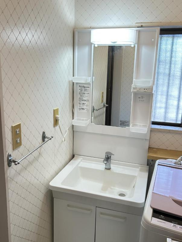 那珂市平野　中古戸建の独立洗面台