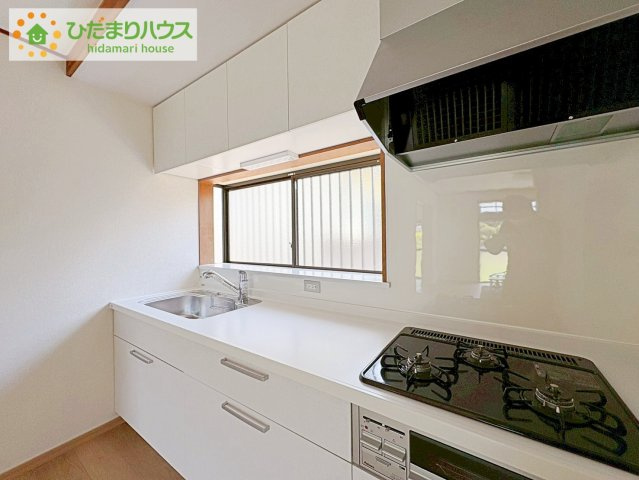 那珂市平野　中古戸建のキッチン|3口コンロでお料理する時間も短くなりそうですね(*‘∀‘)