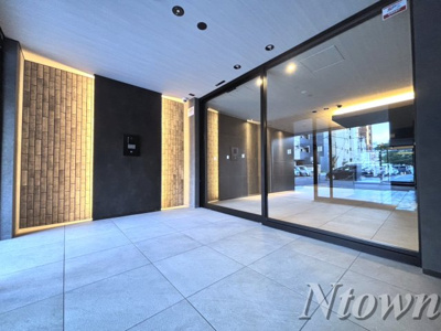 【エントランス】 | プレサンス丸の内サージュ | 清潔なエントランスです