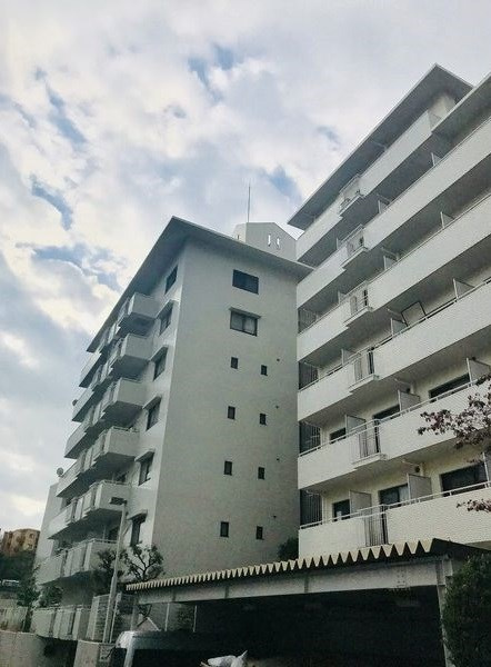 八事ガーデンヒルズの外観