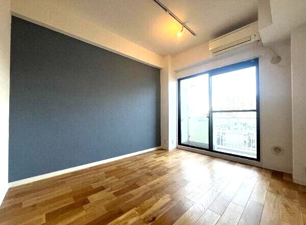 八事ガーデンヒルズの居間・リビング