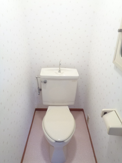 六幸館のトイレ