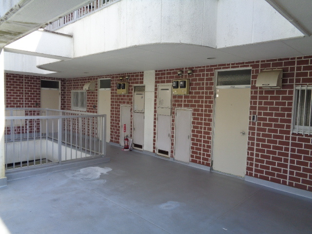 六幸館のエントランス