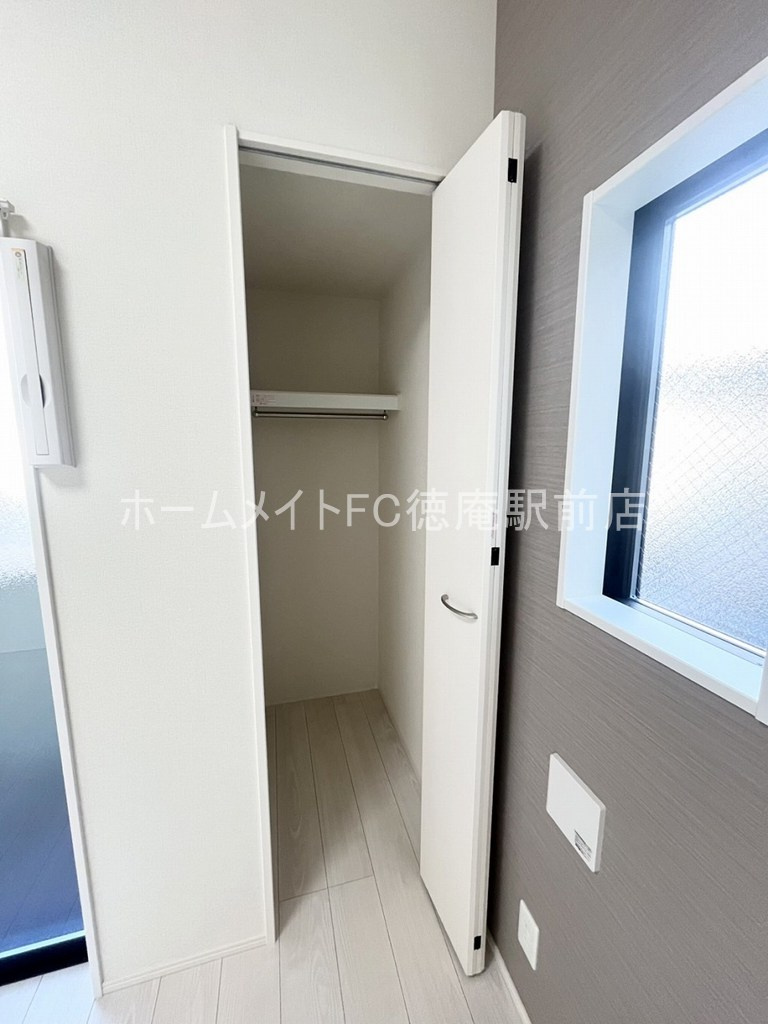 大阪市城東区諏訪４丁目のアパートの収納