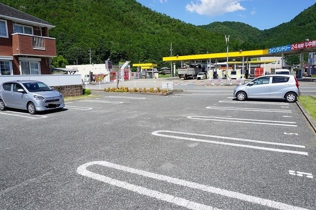 ハーティープレイスＡの駐車場