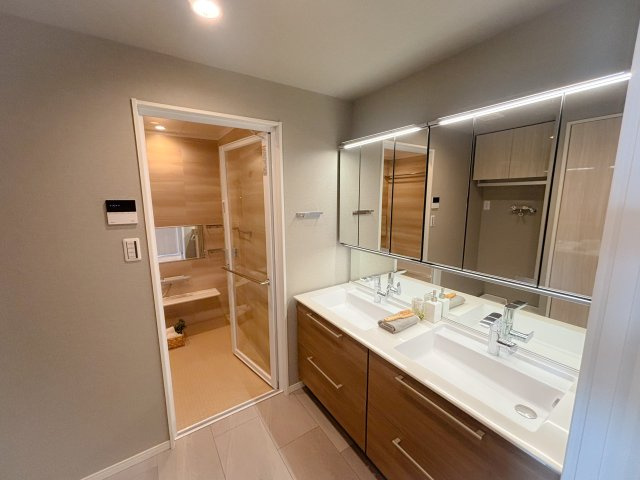 【独立洗面台】