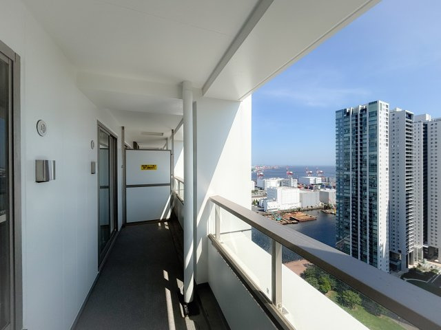 【バルコニー】