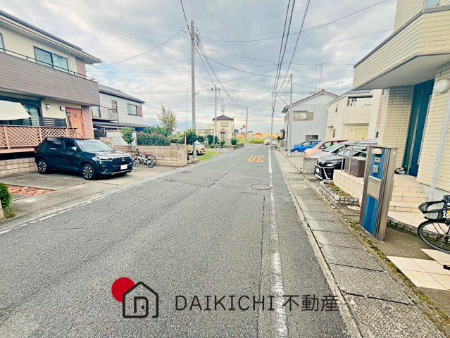【前面道路含む現地写真】 | 鴻巣市宮地5丁目　中古戸建