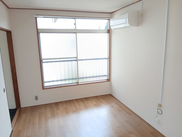 セキスイハイツの居間・リビング|明るいリビングです