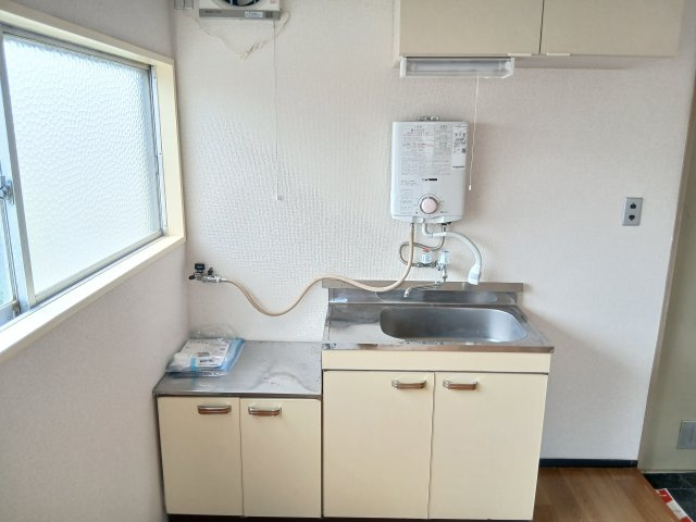 セキスイハイツのキッチン|明るいキッチンです