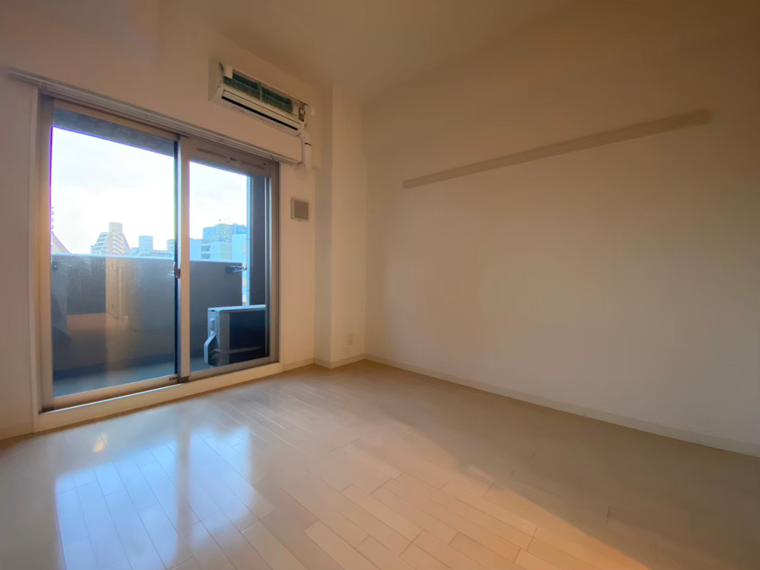 プレサンスNAGOYA桜通ビッグビート　名古屋市賃貸　仲介手数料無料の居間・リビング