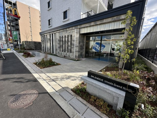スプランディッド梅田グランノースのエントランス