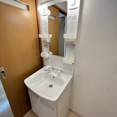 【洗面所】 | クリスタルコート