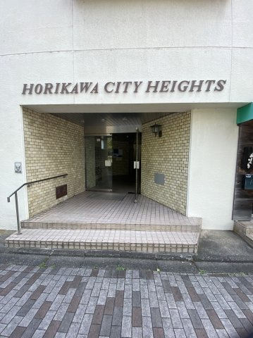 堀川シティハイツのエントランス