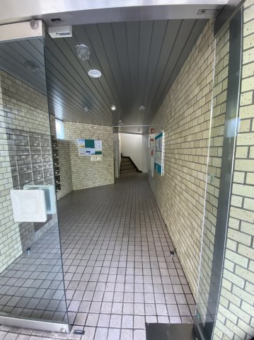 堀川シティハイツのエントランス