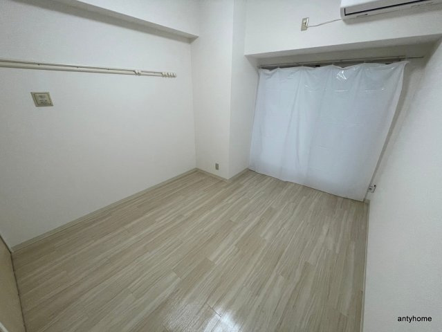 フィオレ立売堀　仲介手数料無料の居間・リビング