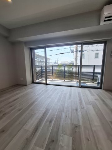 Live Casa西宮の居間・リビング