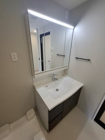 Live Casa西宮の独立洗面台