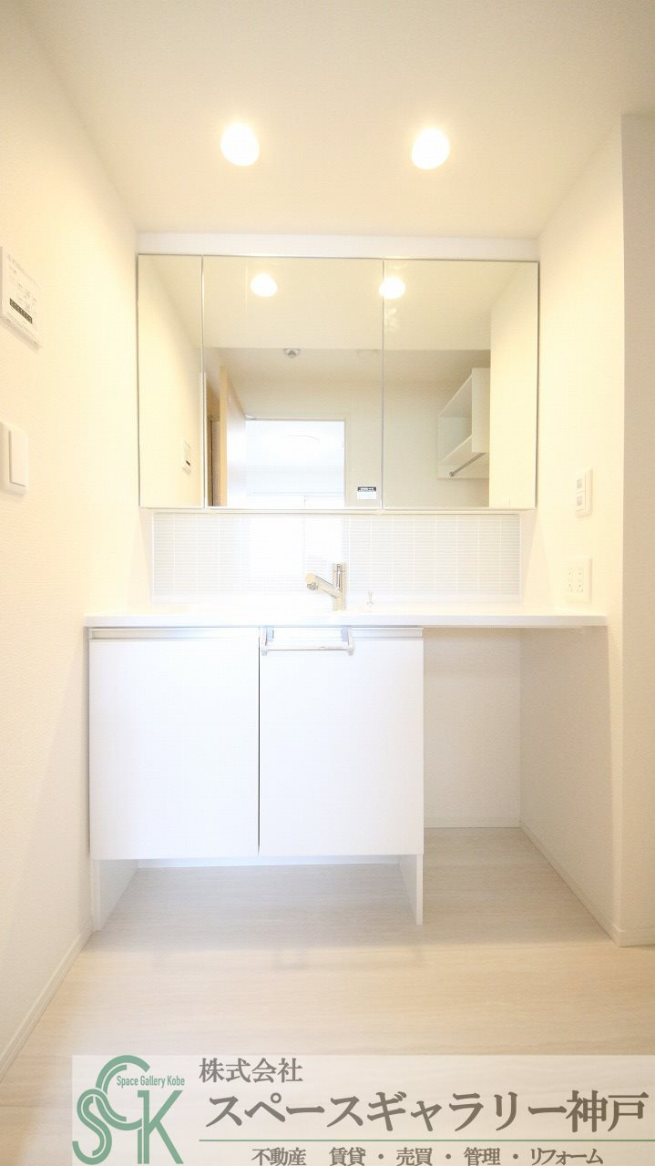 YKメゾン舞子台の洗面所|※お部屋により仕様が異なる場合があります※
