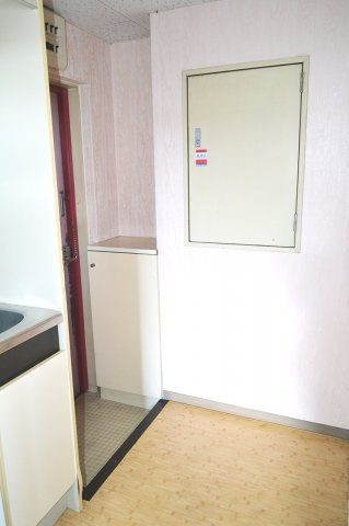 ブリッヂ金子の玄関