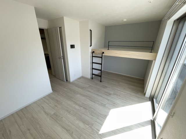 KEIAI RESIDENCE 中浦和の居間・リビング