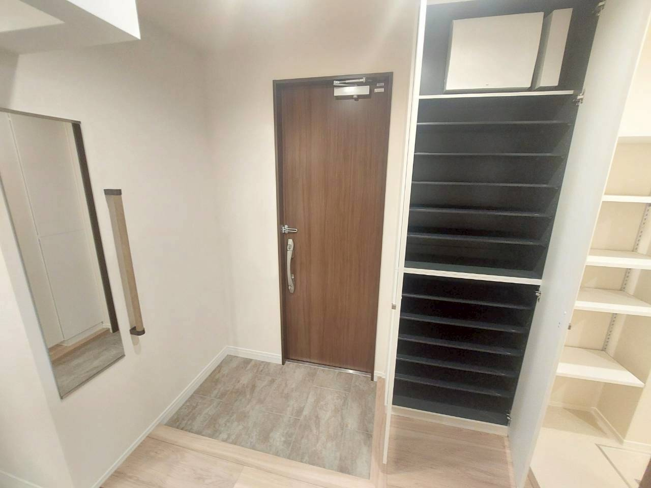 ソフィア南流山の玄関