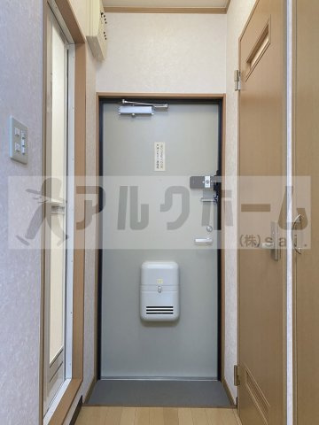 ウィールの玄関