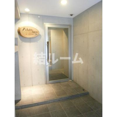 豊島区南大塚２丁目の賃貸マンションのエントランス