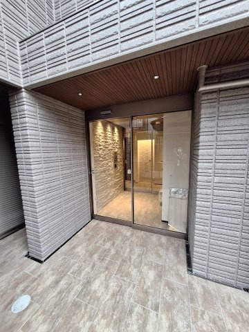 Reve自由が丘のエントランス