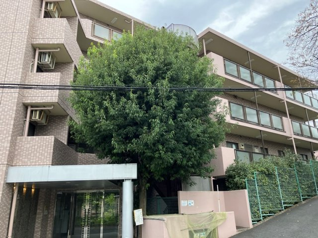 ヒルズ西武遊園地の外観