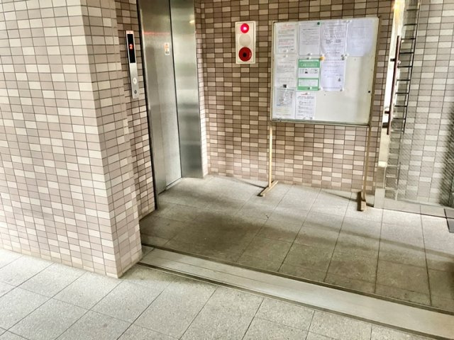 ヒルズ西武遊園地のロビー