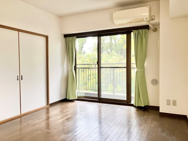 ヒルズ西武遊園地の内装