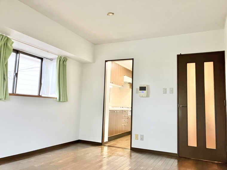 ヒルズ西武遊園地の居間・リビング