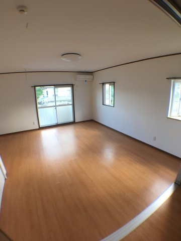 コーポアイリスの洋室|使い勝手のいい洋室です