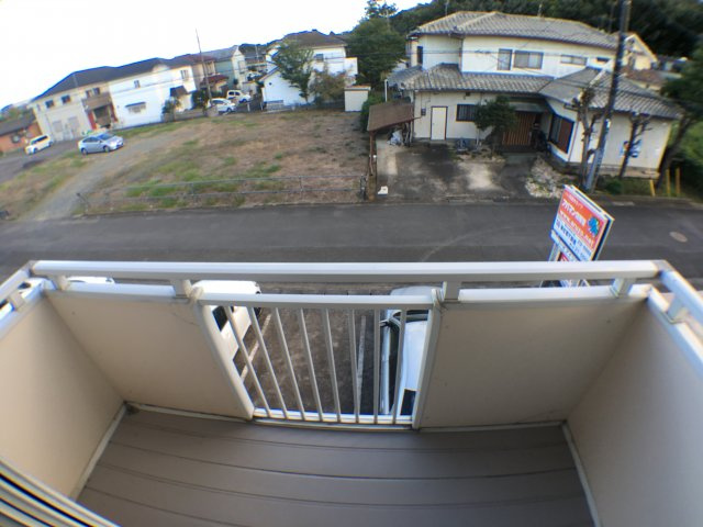 コーポアイリスのバルコニー|落ち着いた時間を過ごせるバルコニーです