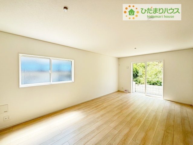 いわき市好間町中好間第3　新築戸建　2号棟の居間・リビング|風通しが良いため、夏は風を感じて涼しく過ごせます(^^♪
