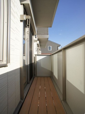 【バルコニー】 | シャルムB | 日当たり良好！お洗濯物がたくさん干せます♪