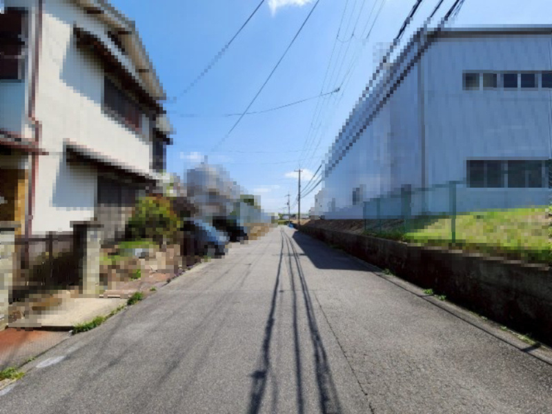 【価格改定】長岡京市勝竜寺八ノ坪の前面道路含む現地写真|二方道路です！
西側私道幅員約6ｍ間口約9.0ｍ／南側公道幅員約7.6ｍ間口約7.8ｍ