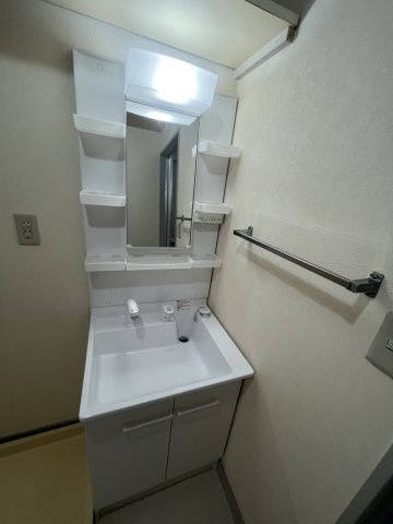 パティオ鵠沼の独立洗面台