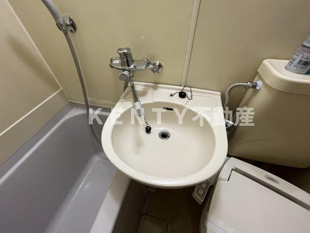 【洗面所】 | 小泉マンション | 広い洗面スペース